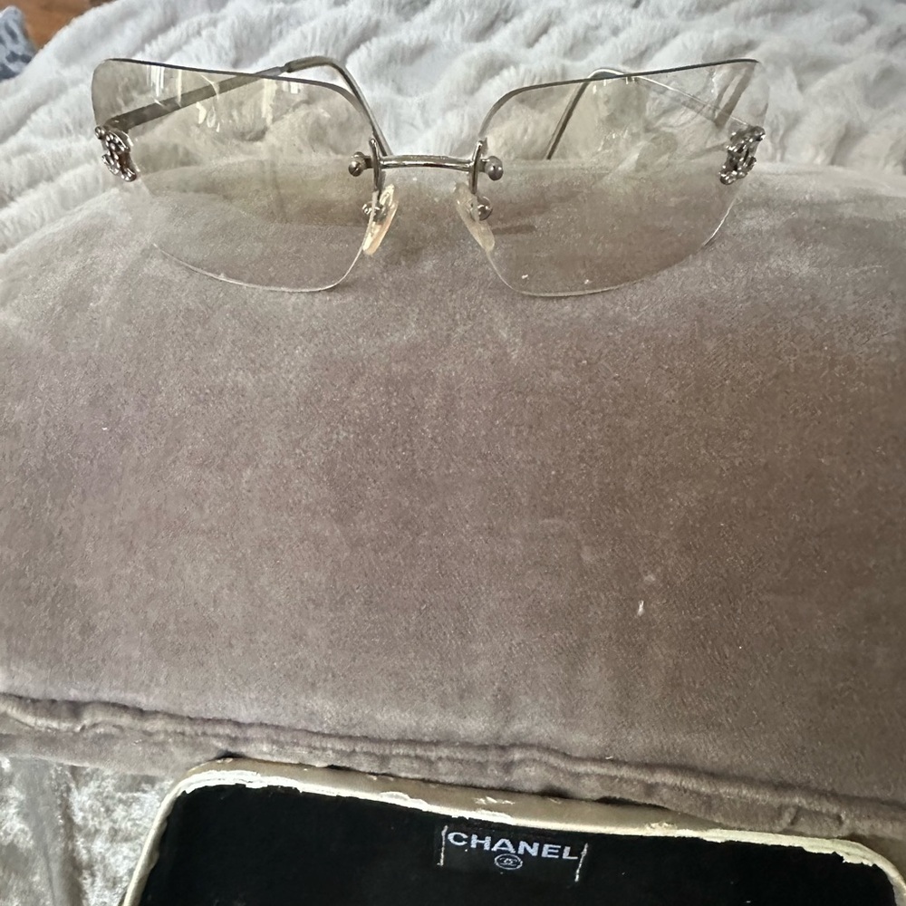 Vintage Chanel 4017 – D Silver gradient sunglasses rare find